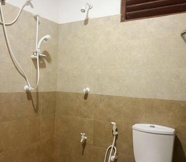 New Town Hotel | Hotel Mahagedara