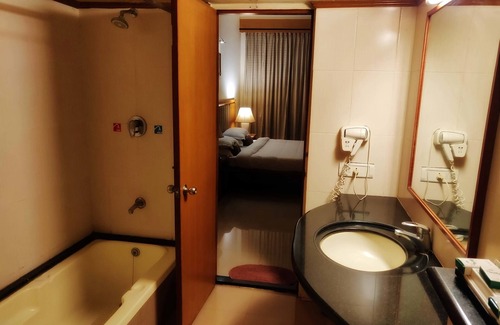 Kamalapur Hotel | Hotel Malligi