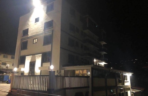 Freetown Apartment | HOTEL MALLIKA COMPANY SL. nIn Freetown with WiFi, AC, Restaurant, Free Parking.