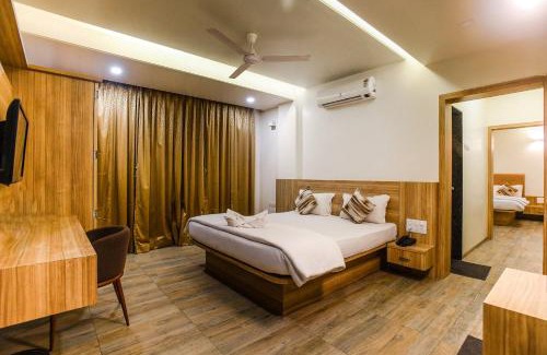 Satara Hotel | Hotel Manasi Royal