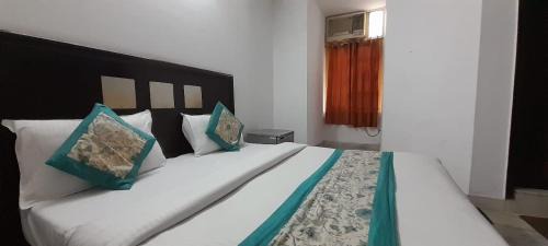 Karol Bagh Hotel | Hotel Mandakini