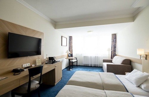 Balatonkenese Hotel | Hotel Marina Port