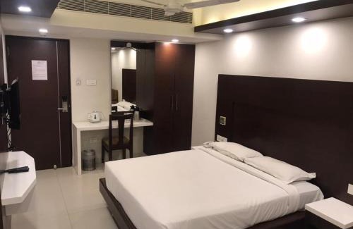 Vadapalani Hotel | Hotel Maurya International