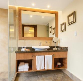 San Pablo del Lago Hotel | Hotel Medina Del Lago