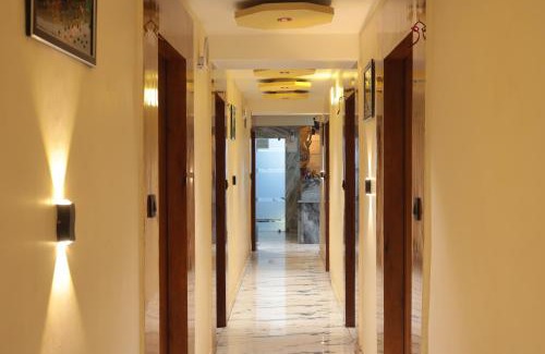 Vastrapur Hotel | Hotel meet palace