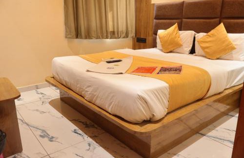 Vastrapur Hotel | Hotel meet palace