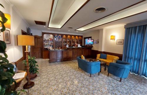 Monte Chiaro Hotel | Hotel Mega Mare