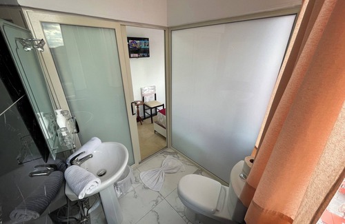 Mbrostar-Urë Hotel | Hotel "Mete"