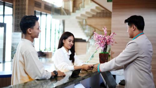 Rendeh Hotel | Hotel Metland Smara Kertajati