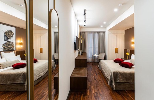 Kentron Hotel | HOTEL METROPOL Club House