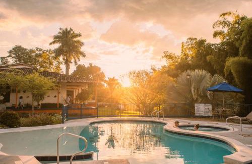 Armenia Hotel | Hotel Mi Monaco