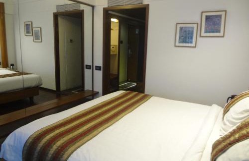 Dadar East Hotel | Hotel Midtown Pritam