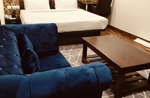 Sultanpur Hotel | Hotel Minitel Inn