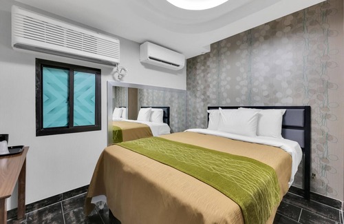 Queens Hotel | Hotel Mint JFK Airport