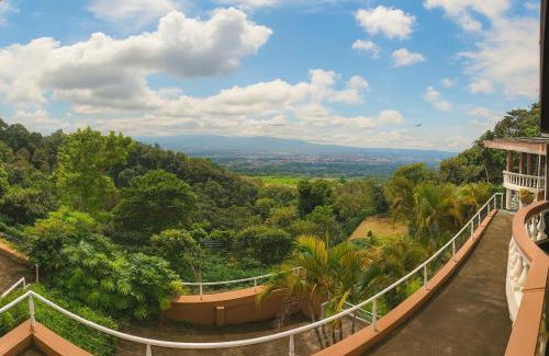 San Isidro Hotel | Hotel Mirador Mayday Mountain View