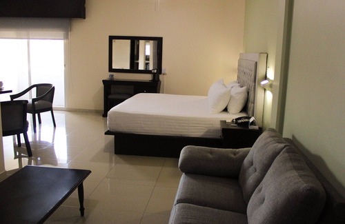 La Piedad Hotel | Hotel Mirage