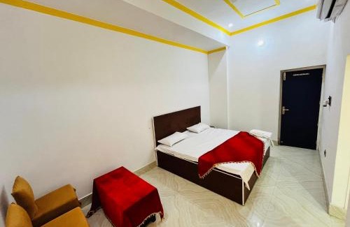 Aonla Hotel | Hotel MK Lawn