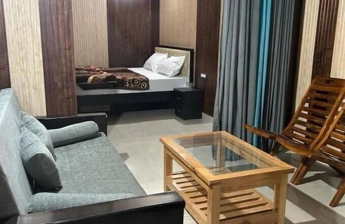 Pithoragarh Hotel | Hotel Monal Deluxe Roomn