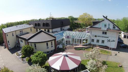 Buettelborn Hotel | Hotel Monika