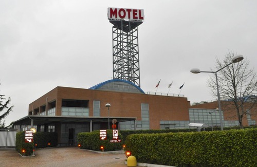 Castel San Giovanni Hotel | Hotel Motel 2 - Castel San Giovanni