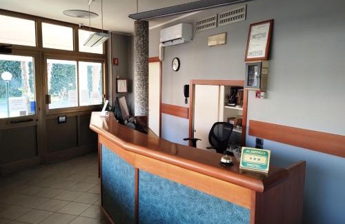 Peschiera Borromeo Hotel | Hotel Motel Est