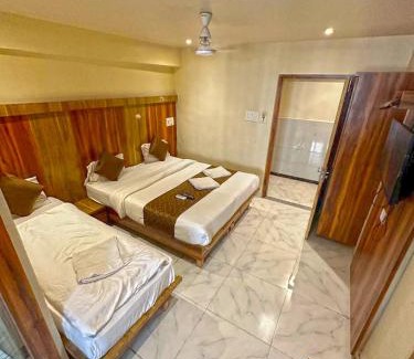 Sector 11 Hotel | Hotel Mourya Residency
