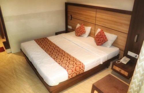 Sector 11 Hotel | Hotel Mourya Residency