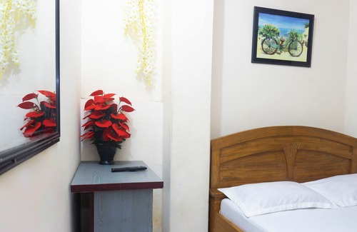 Dhaka Hotel | Hotel Muna International Residential Couple Room - Non AC