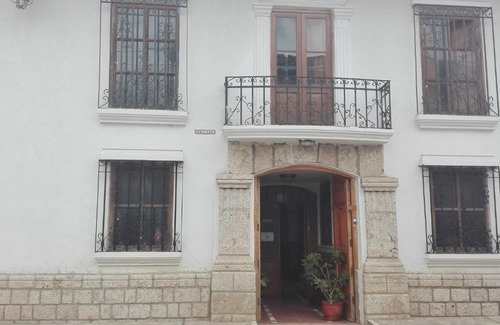 Concepcion Hotel | Hotel Museo Casona Ugarte Leon