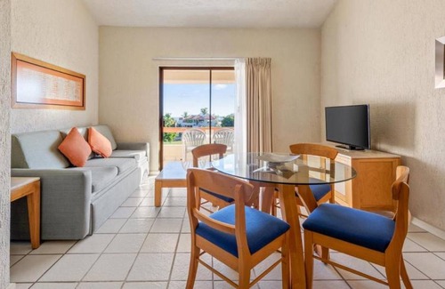 Campo de Golf Fonatur Hotel | Hotel ∙ Lively 1BR Suite Near San Jose Estuary