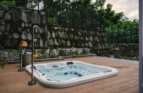Pokhara Hotel | Hotel Mystic Mountain, Pokhara