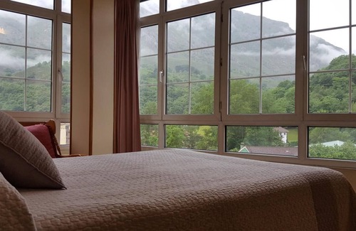 Arenas de Cabrales Hotel | Hotel Naranjo De Bulnes