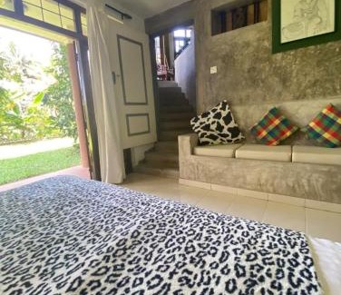 Bettiah Hotel | Hotel Neelkant Bhawan