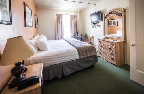 Ely Hotel | Hotel Nevada & Gambling Hall