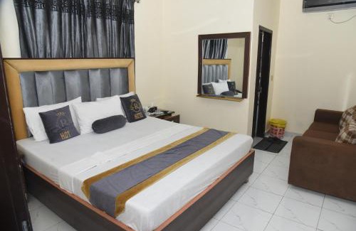 Johar Town Hotel | Hotel New Royal Johar Town
