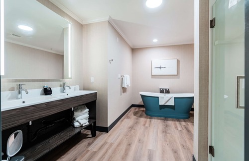 Cascade Hotel | Hotel NoBo Cascade, Tapestry Collection by Hilton