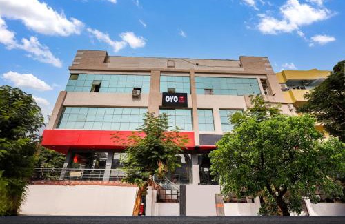 MVP Colony Hotel | Hotel O A1 Premium AC Rooms