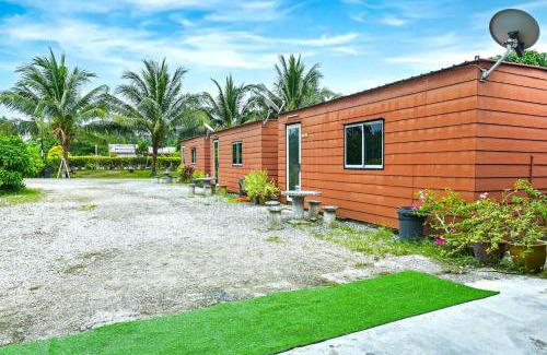 Sekinchan Hotel | Hotel O Asiacamp Chalet Tanjung Karang