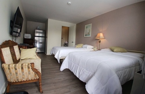 Saint-Timothee Hotel | Hotel Oasis Lac StLouis