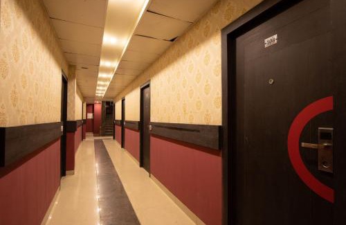 Malappuram Hotel | Hotel O DG College Chelambra