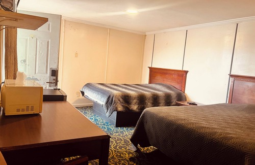 Burton Hotel | Hotel O East Hemphill Burton/Flint
