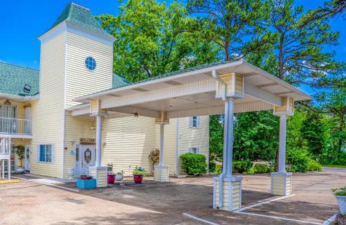 Eureka Springs Hotel | Hotel O Eureka Springs - Christ of Ozark Area