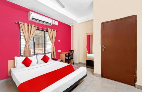 Shibpur Hotel | Hotel O Grand Lazeez Dumurjala outdoor Stadium