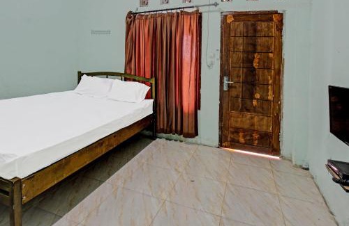 Praya Hotel | Hotel O Homestay Bang HajiNearLapangan Penujak (Inen Gonggang)