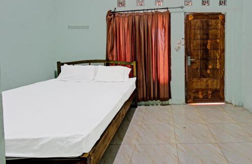 Praya Hotel | Hotel O Homestay Bang HajiNearLapangan Penujak (Inen Gonggang)