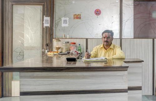Jejuri Hotel | Hotel O Jaanki Lodge