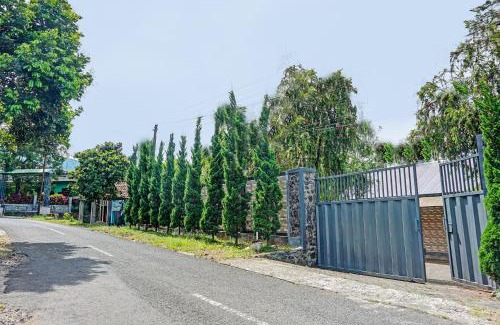 Prigen Hotel | Hotel O Juanda Homestay Syariah