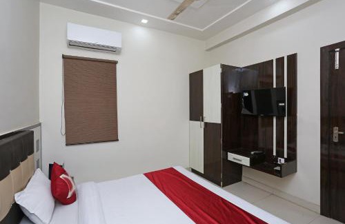Sikandra Hotel | Hotel O KN Plaza Billoch Pura Railway Station