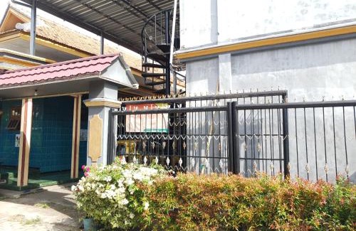 Rogojampi Hotel | Hotel O Kos Haji Jakfar SyariahNearPancoran mas 25