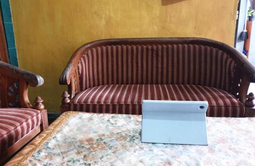 Rogojampi Hotel | Hotel O Kos Haji Jakfar SyariahNearPancoran mas 25